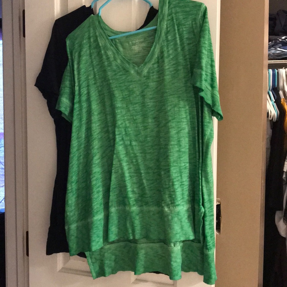 Bundle of two lane bryant tops